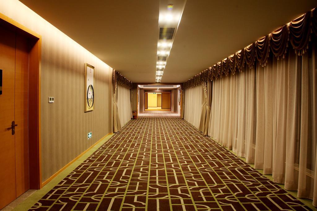 Ramada By Wyndham Beijing Airport Hotel Sunji Kültér fotó